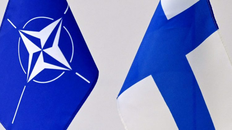 nato_finland_flags-yle_survey-9-1103
