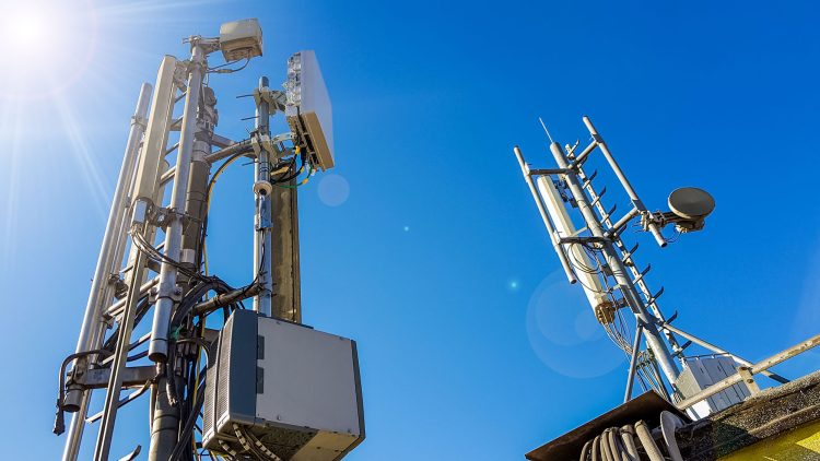 Il clan della telefonia torna all’attacco