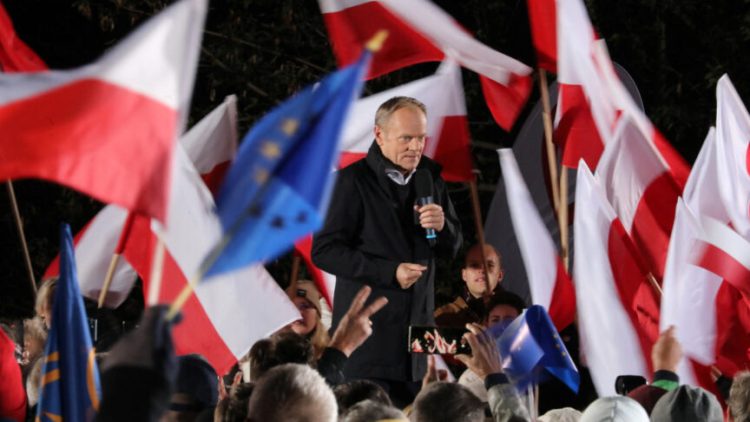 Polonia, opposizioni pronte a governare