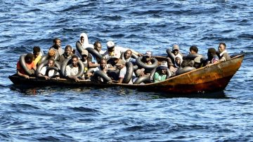 Migranti, ricatti incrociati