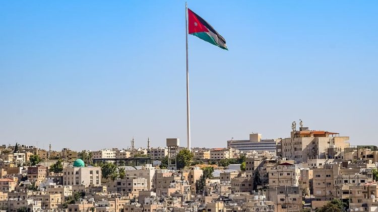 Anche la Giordania bombarda la Siria