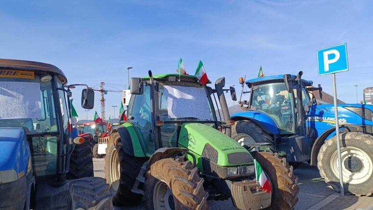 Europa, agricoltori in rivolta