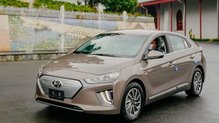 L’Etiopia abolisce le auto a motore