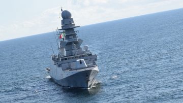 NAVI ITALIANE SCHIERATE NEL MAR ROSSO