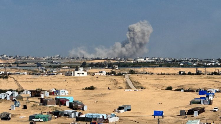 Israele distrugge, gli USA negano