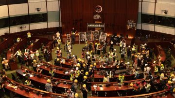 Pechino allontana le interferenze da Hong Kong