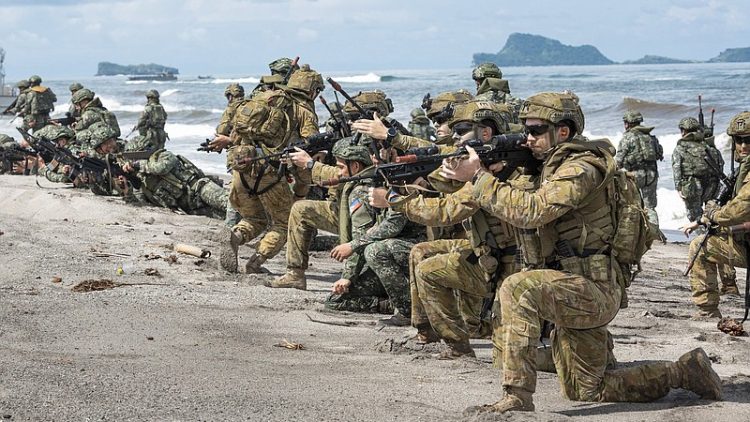 Filippine a servizio della guerra