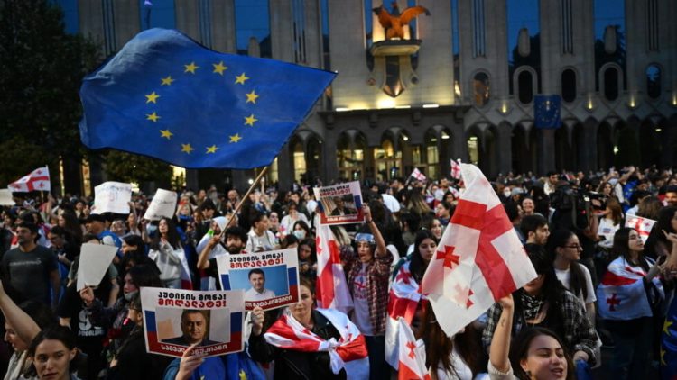 Il fantasma ucraino si aggira per la Georgia