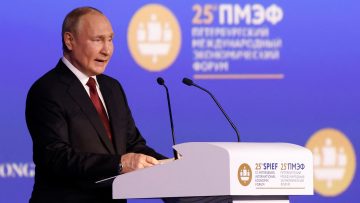 Putin annuncia un sistema di pagamento BRICS