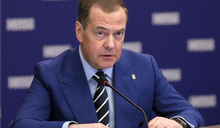 Medvedev “Kiev e oltre”