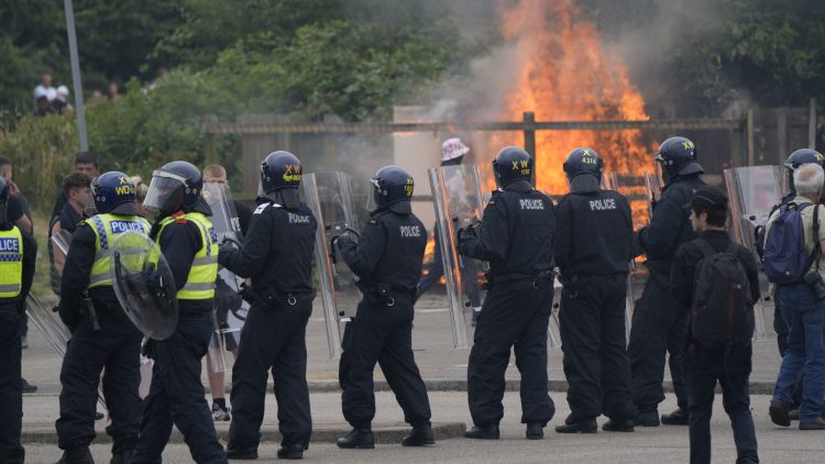 Regno Unito nel caos